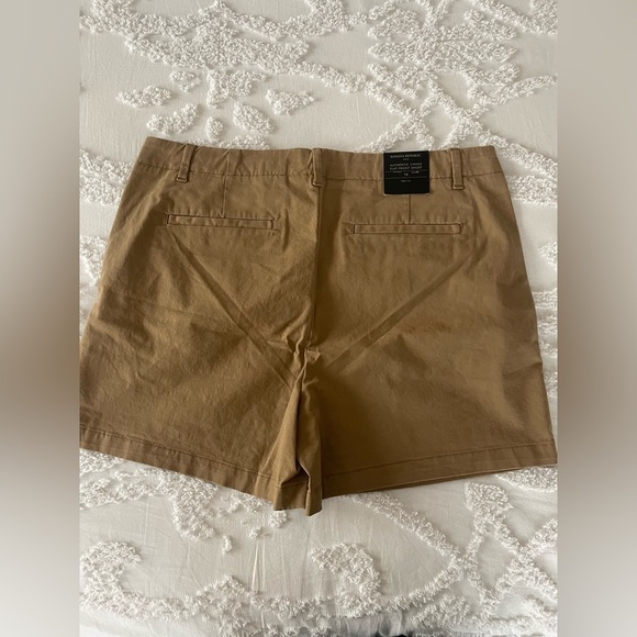Banana Republic Flat-Front Chino Short - Picture 6 of 11